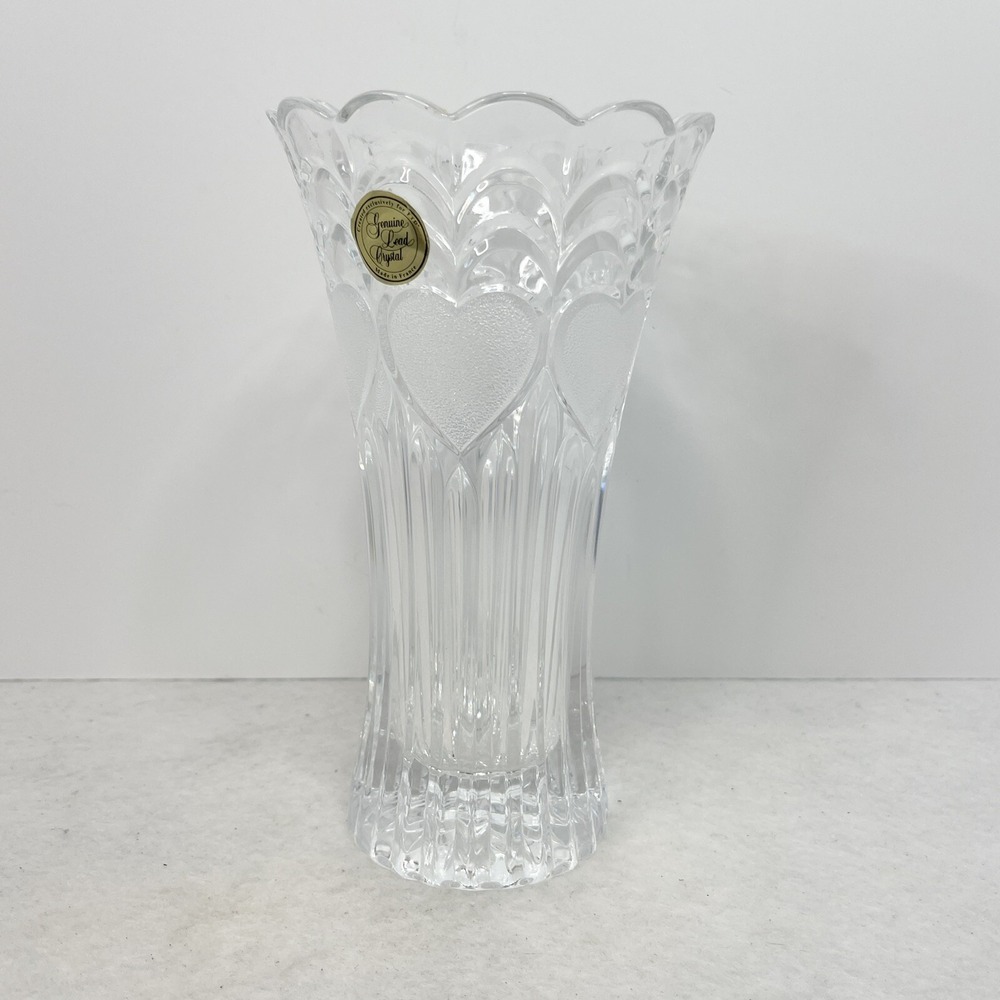 FTD 24% Lead Crystal Hearts Ribbed Vase Love Roses Vintage Retro 7"